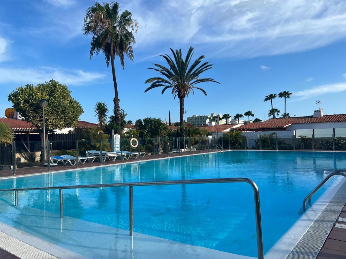 Agradable Bungalow Con Piscina Playa del Ingles  Exterior photo